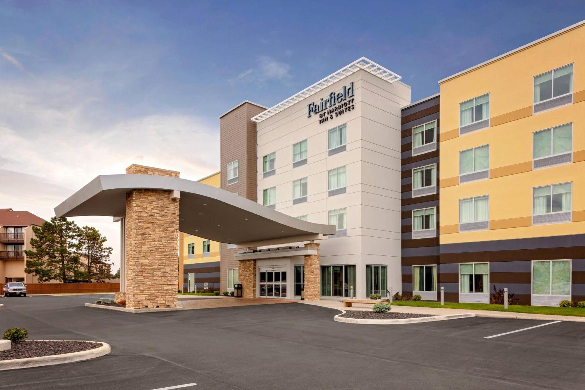 Fairfield By Marriott Port Clinton Waterfront Hotel Exterior foto