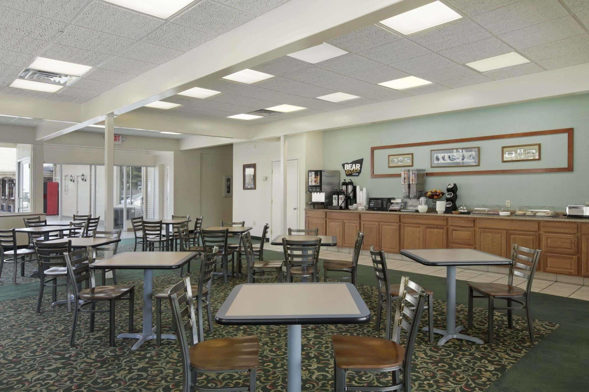 Fairfield By Marriott Port Clinton Waterfront Hotel Restaurant foto