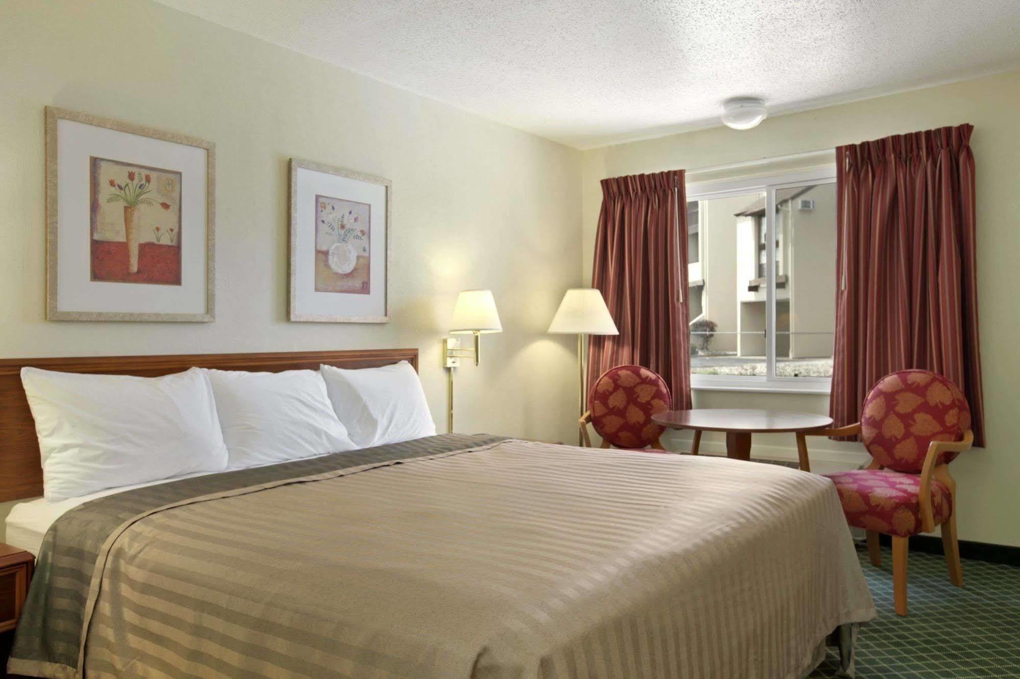 Fairfield By Marriott Port Clinton Waterfront Hotel Exterior foto